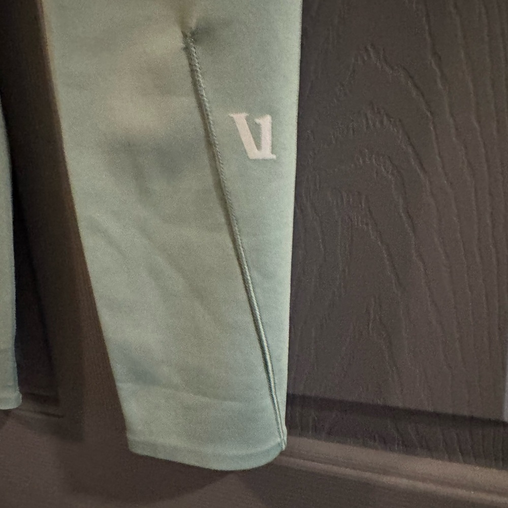 Vuori evolve leggings green size S light - Picture 3 of 4